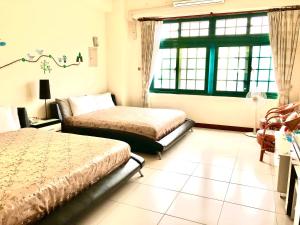Phòng 4 Người Có Bồn Tắm (Quadruple Room with Bath)