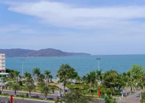 Phòng Deluxe hướng biển giường đôi (Deluxe Double Room with Sea View)