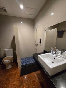 Phòng Gia Đình Giường Đôi (Family Double Room)