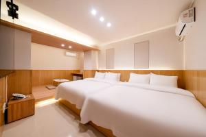 Double King Cinema Room