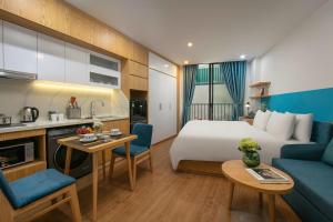 Studio Apartment with King Bed