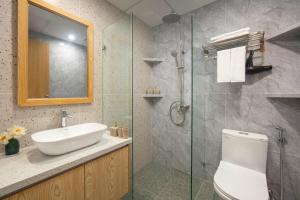 Studio Apartment with King Bed