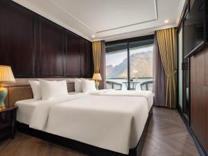 Phòng Gia Đình Nhìn Ra Biển (Family Room with Sea View)