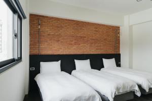 Phòng 3 Người Có Phòng Tắm Riêng (Triple Room with Private Bathroom)