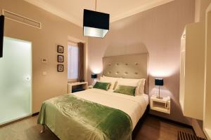 Standard Double or Twin Room room in Silk Lisbon