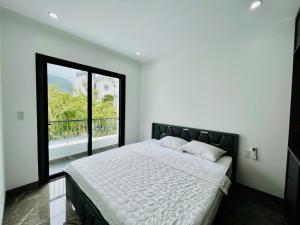 Phòng Có Giường Cỡ King Với Ban Công (King Room with Balcony)