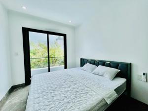 Phòng Có Giường Cỡ King Với Ban Công (King Room with Balcony)