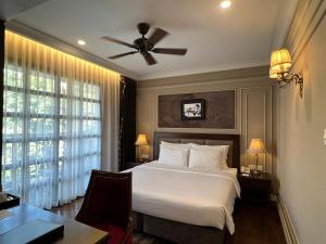 Deluxe hướng thành phố (Deluxe City View)