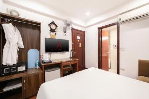 Phòng Standard giường đôi (Standard Double Room)
