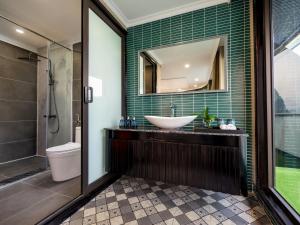 Phòng Có Giường Cỡ King Nhìn Ra Biển (King Room with Sea View)