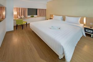 Phòng Standard giường đôi (Standard Double Room)