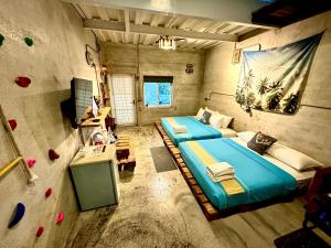 Suite Gia Đình Có Ban Công (Family Suite with Balcony)