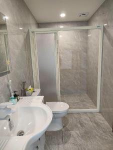 Phòng Deluxe 4 Người (Deluxe Quadruple Room)