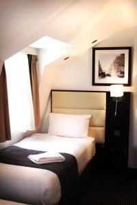 Single Room room in Hotel Edward Paddington