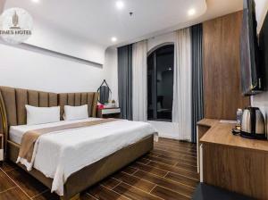 Phòng Tiêu Chuẩn Giường Lớn (Standard King Room)