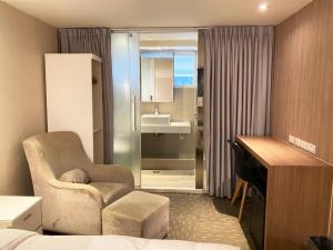 Phòng Deluxe 2 Giường đơn - Không có Cửa sổ (Deluxe Twin Room - No Window)