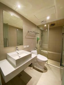 Phòng Deluxe 2 Giường đơn - Không có Cửa sổ (Deluxe Twin Room - No Window)