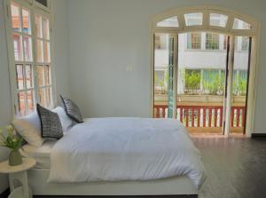 Studio Có Ban Công (Studio with Balcony)