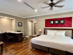 Phòng Suite Hướng phố (Suite City View)