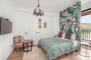 Phòng giường đôi có ban công (Double Room with Balcony)