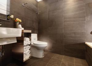 Phòng 3 Người Hạng Tiết Kiệm (Economy Triple Room)