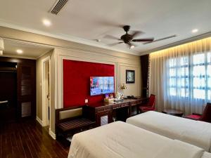 Phòng Hai Giường Đơn Loại Sang (Deluxe Twin Room)