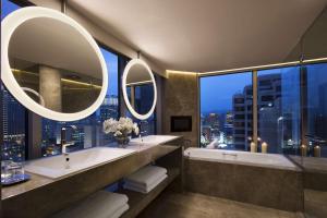 Grand Executive Suite
