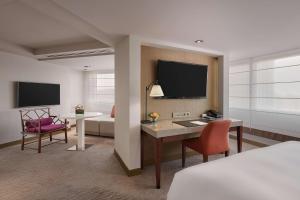 2 Twin Beds Premium Studio