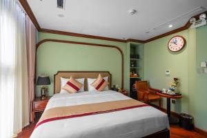 Phòng Đôi Cao Cấp (Superior Double Room)