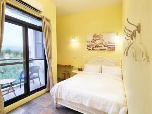 Elegant Double Room with Balcony