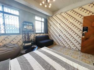 Phòng Giường Đôi Với Phòng Tắm Chung (Double Room with Shared Bathroom)