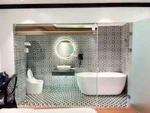 Phòng Deluxe Giường Đôi Có Bồn Tắm (Deluxe Double Room with Bath)