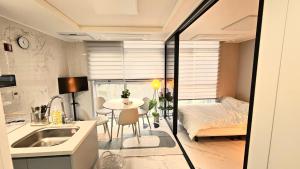 Căn Hộ 2 Phòng Ngủ (Two-Bedroom Apartment)