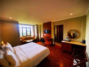 Phòng Đôi Cao Cấp (Superior Double Room)
