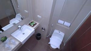 Phòng Hai Giường Đơn Loại Sang (Deluxe Twin Room)