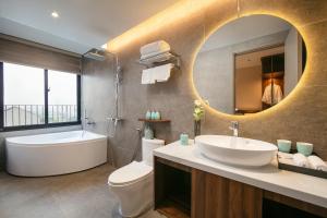 Phòng Đôi Loại Sang (Deluxe Double Room)