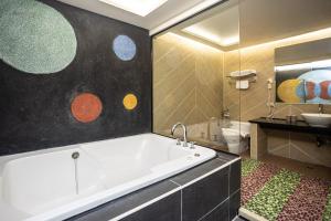 Phòng Deluxe 4 Người (Deluxe Quadruple Room)