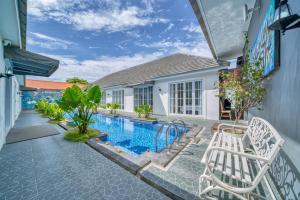 Căn Hộ 3 Phòng Ngủ (Three-Bedroom Apartment)