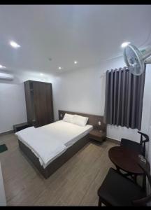 Phòng Giường Đôi Có Phòng Tắm Riêng (Double Room with Private Bathroom)