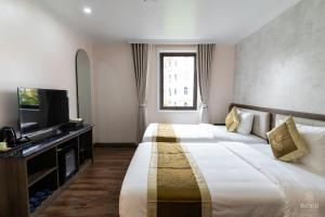 Phòng 2 Giường Đơn Nhìn Ra Thành Phố (Twin Room with City View)