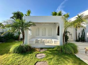 Biệt Thự 3 Phòng Ngủ (Three-Bedroom Villa)