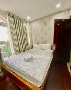Phòng Deluxe Giường Đôi Có Ban Công (Deluxe Double Room with Balcony)