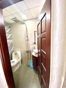 Phòng Deluxe Giường Đôi Có Ban Công (Deluxe Double Room with Balcony)