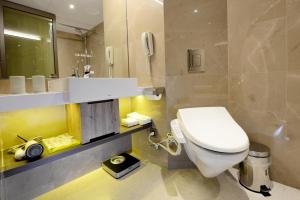 Phòng đơn Tiêu chuẩn có giường đôi (Standard Single Room with Double Bed)
