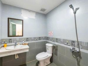Phòng Có Giường Cỡ King Với Ban Công (King Room with Balcony)