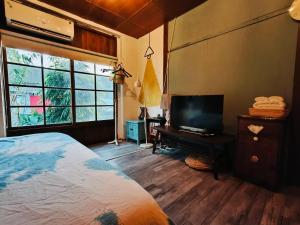Phòng Tiêu Chuẩn Giường Đôi Với Phòng Tắm Chung (Standard Double Room with Shared Bathroom)
