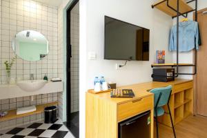 Phòng Giường Đôi/2 Giường Đơn Với Ban Công (Double or Twin Room with Balcony)