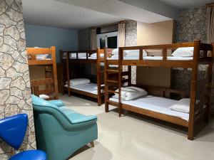 Giường Tầng Trong Phòng Ngủ Tập Thể Cho Nam (Bunk Bed in Male Dormitory Room )