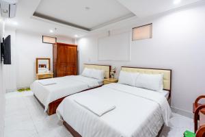 Phòng Bốn Người Có Phòng Tắm Riêng (Quadruple Room with Private Bathroom)
