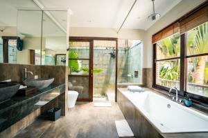 Biệt Thự 3 Phòng Ngủ (Three-Bedroom Villa)